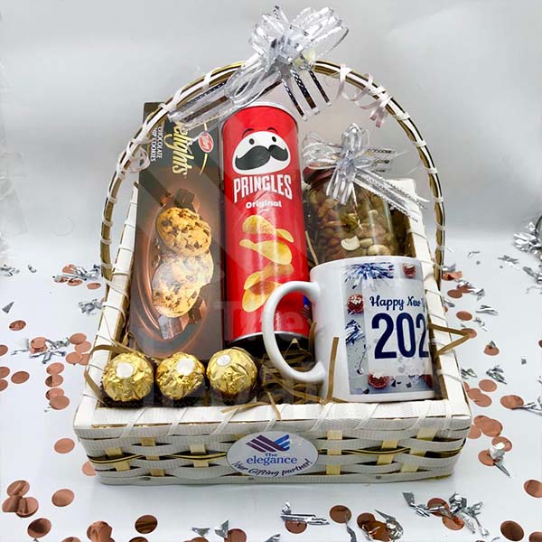 Dreamy gift basket corporate gift boxes for employees
